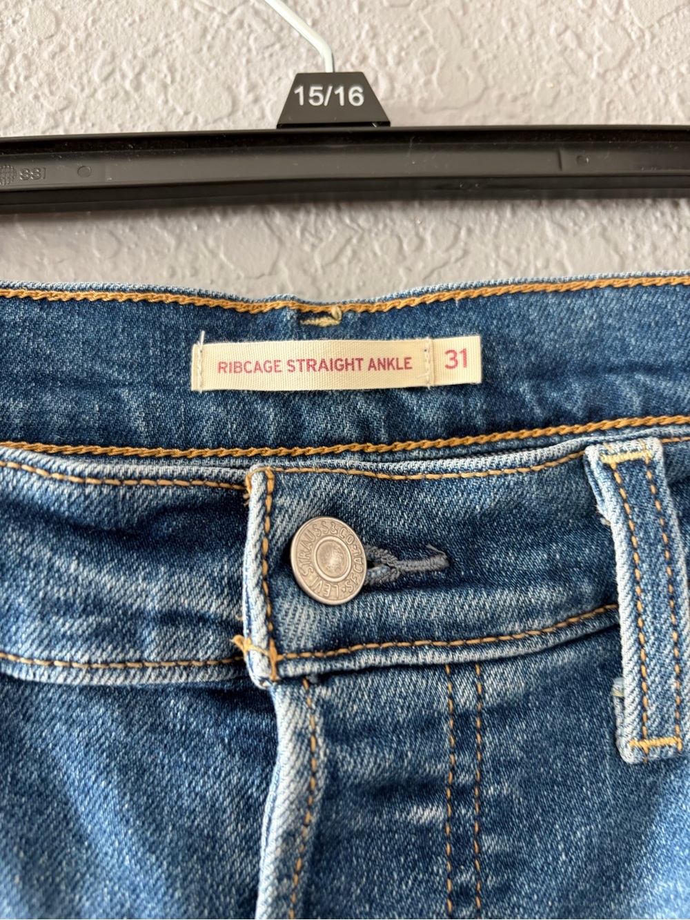 Levi's Ribcage Jeans - Blue Denim - Picture 4 of 5
